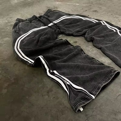 French Terry Fabric Men's Flared Sweatpants with Side Zipper Customized by Manufacturers - Image 4